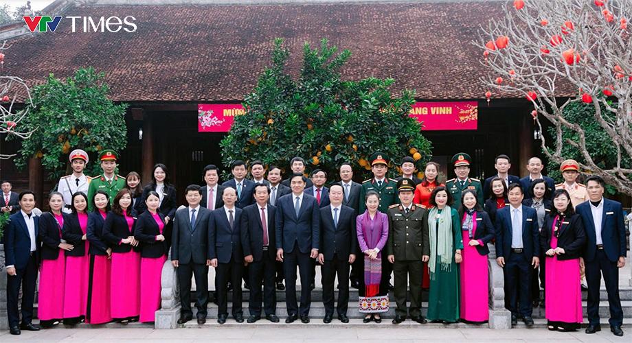 Lãnh đạo tỉnh Nghệ An dâng hương tưởng niệm Chủ tịch Hồ Chí Minh và Tổng Bí thư Lê Hồng Phong - Ảnh 5.