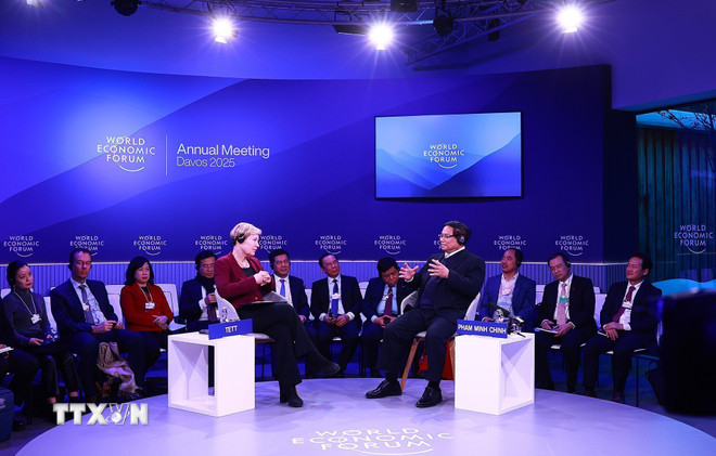 Thủ tướng Phạm Minh Chính đối thoại chính sách đặc biệt tại WEF Davos - Ảnh 1.