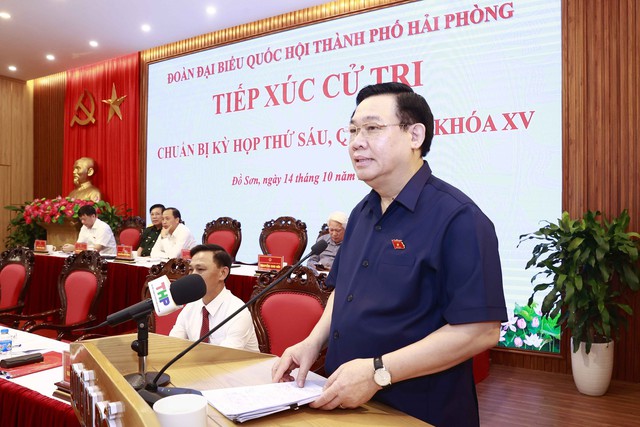 Chủ tịch Quốc hội tiếp xúc cử tri Hải Phòng, nói về cải cách tiền lương, Luật Đất đai (sửa đổi) - Ảnh 2.