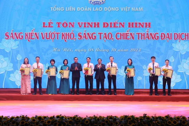 Thủ tướng biểu dương hơn 2 triệu sáng kiến làm lợi hàng chục nghìn tỷ đồng - Ảnh 4.