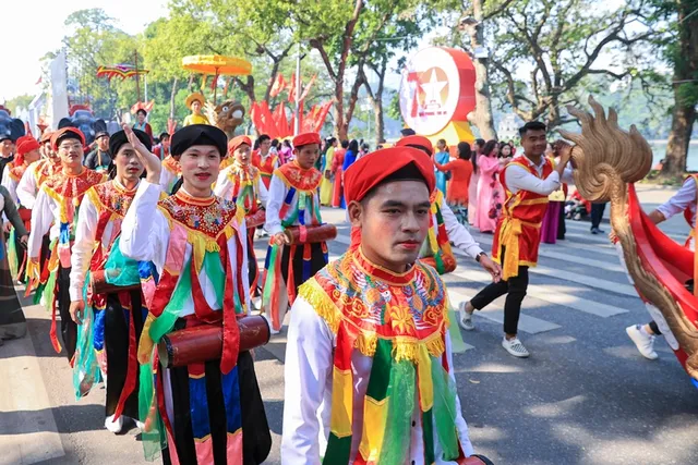 Thủ tướng Phạm Minh Chính dự “Ngày hội Văn hóa vì hòa bình” tại Hà Nội - Ảnh 20.