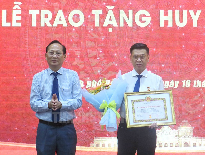 TP Hồ Chí Minh: Đổi mới, ổn định tổ chức và nâng cao hiệu quả công tác xây dựng Đảng - Ảnh 3.