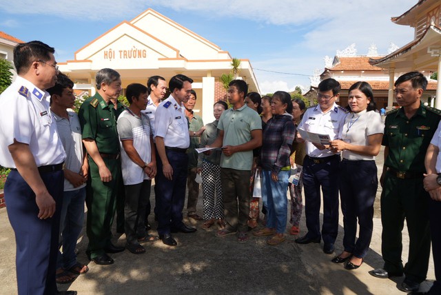 Hiệu quả triển khai Đề án Tuyên truyền, phổ biến Luật Cảnh sát biển Việt Nam giai đoạn 2019 - 2023 tại Khánh Hòa - Ảnh 2.